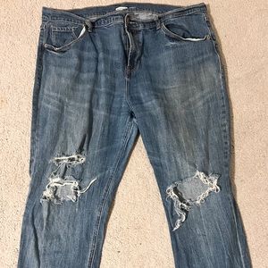 Old navy Jeans size 14, boyfriend distressed, really cute jeans